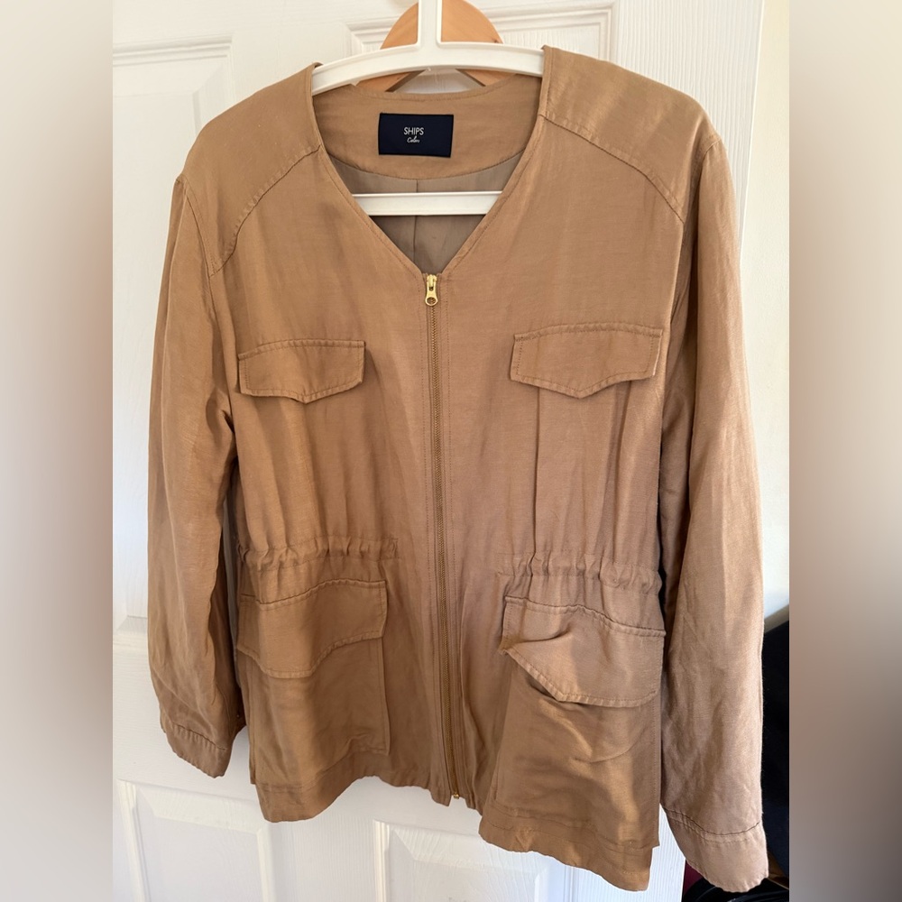 Stylish Women's Utility Jacket in Tan
